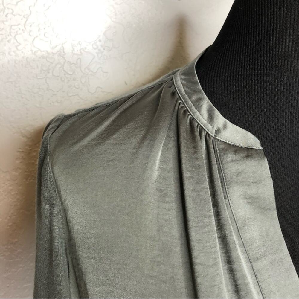 Vince green gray silky front knit back long sleeve v neck top size Small - Picture 6 of 14